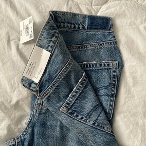 American Eagle  NWT  Size 4R